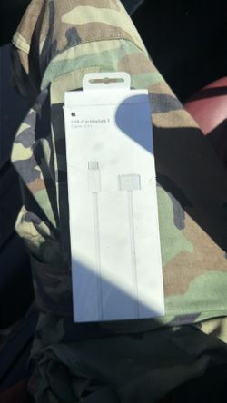 USB-C to MagSafe 3