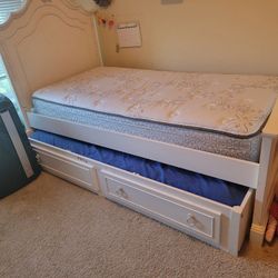 Twin Bed 