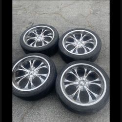 4 X 265/40r22 5x120 5x4.72 5x4.5 5x114.3 Chrome rims Wheels Good 80% Tires Treads !!