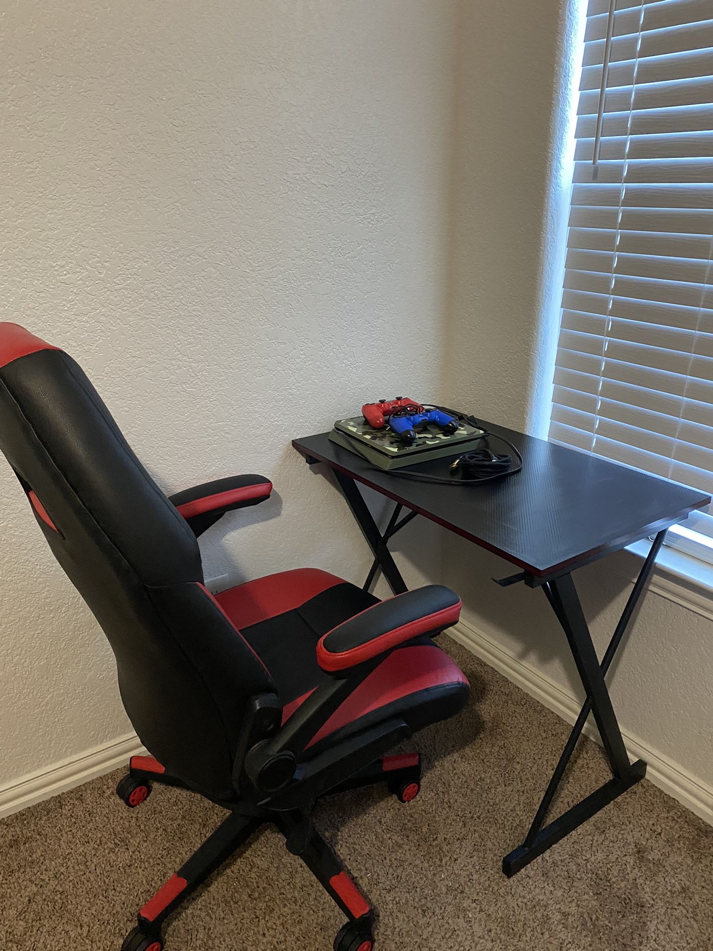 PS4 Controllers Gaming Desk And Chair