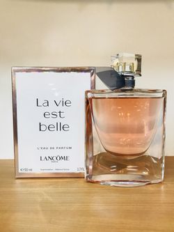 100 % authentic La vie est belle by Lancome perfume for women. Original brand new in the box