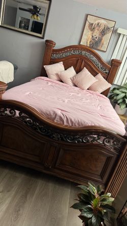 Queen size bed