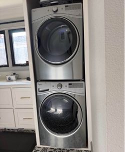 Whirlpool Washer and Dryer (SET)