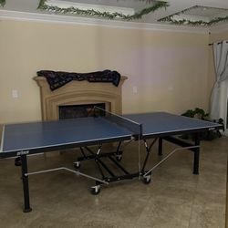 Prince Professional Ping Pong Table with Paddles