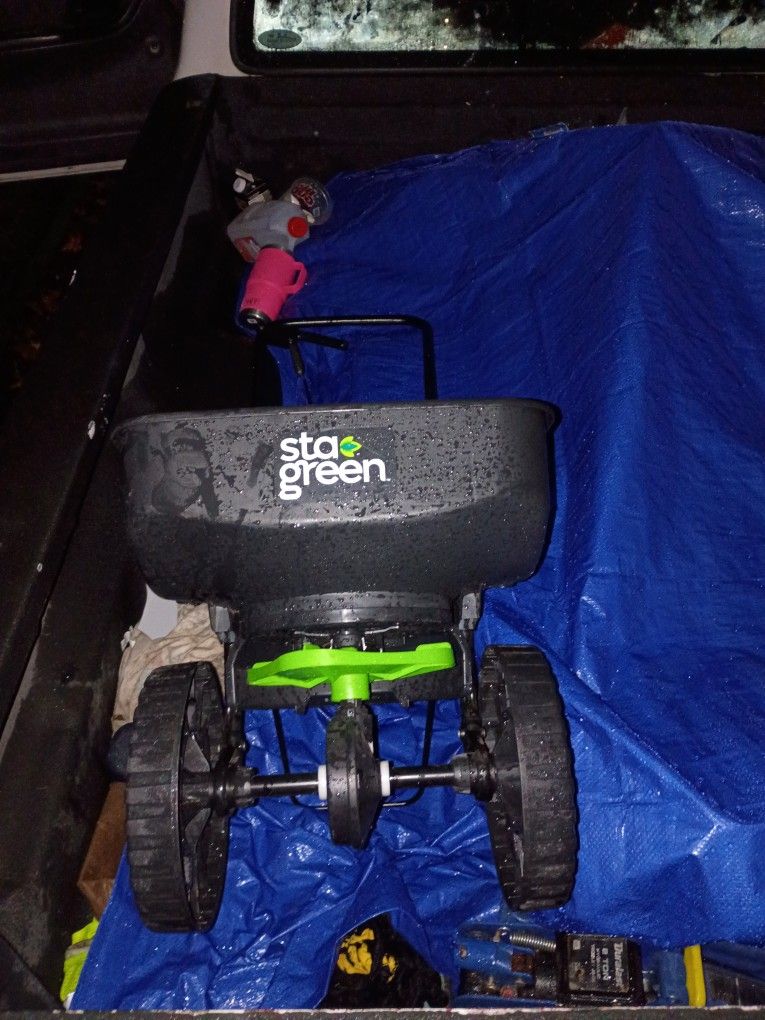 StaGreen Seed Spreader