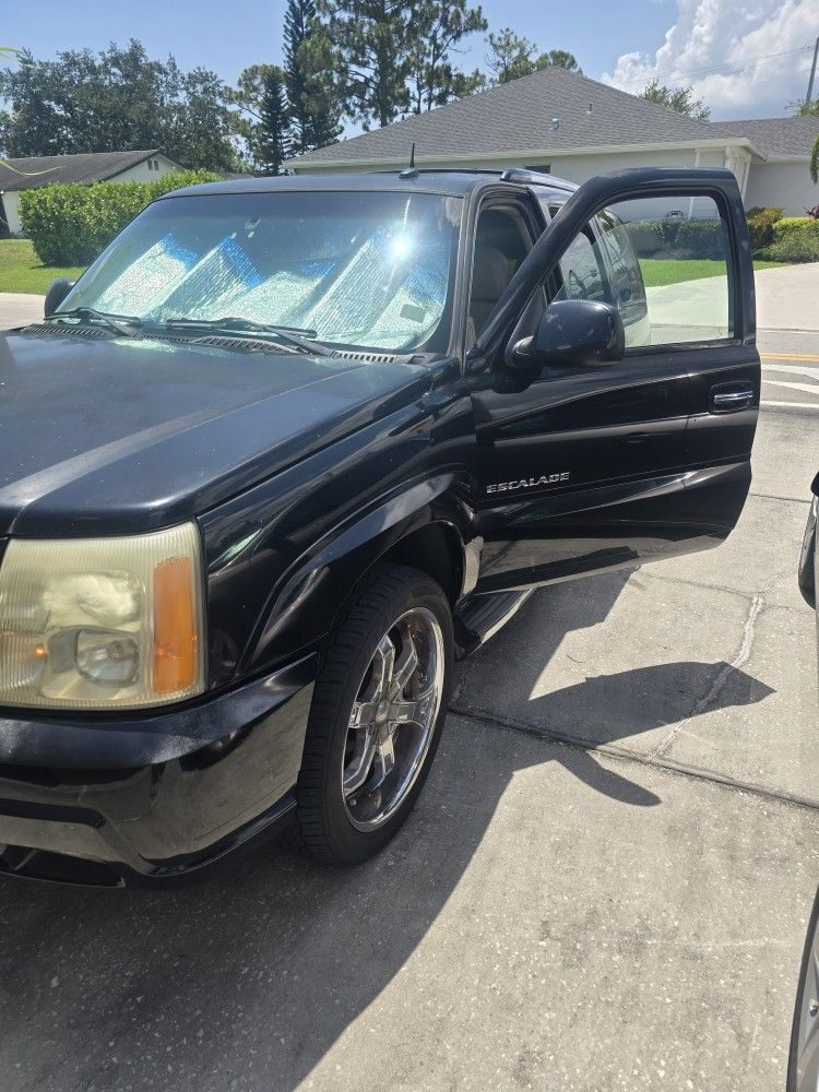 2003 Cadillac Escalade