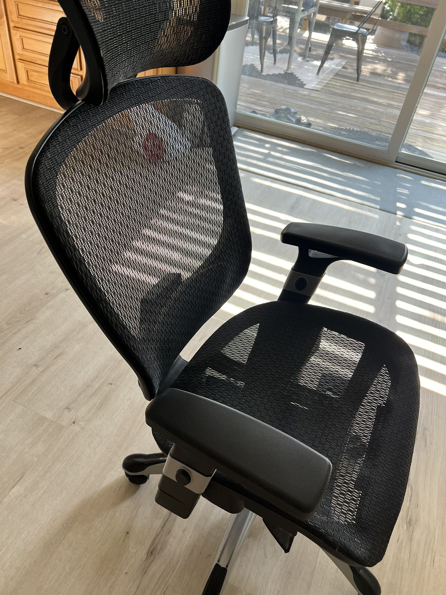 Comfortable Light Mesh Office Chair