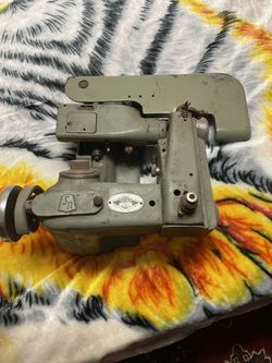 US Stitchline SL718-2 Industrial Blindstitch Machine USED