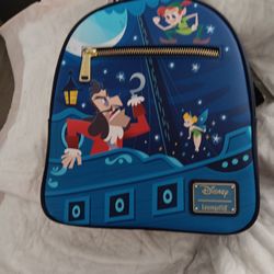 Loungefly Backpack Disney 80$