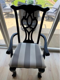 Accent chairs
