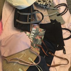 11 Purses And Tote Bags.  All For $15.    South Austin.   Curlew Drive.    Good Condition.  