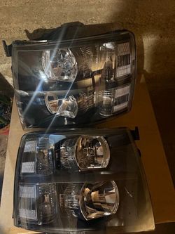 CHEVROLET SILVERADO headlight Par de foros delanteros negros