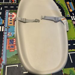 Skip Hop Changing Table 