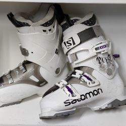 Salomon Quest Access 25-25.5 Excellent Condition 