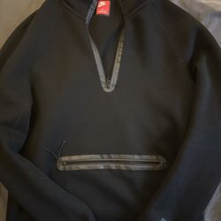 Nike Quarter Zip. (Large)
