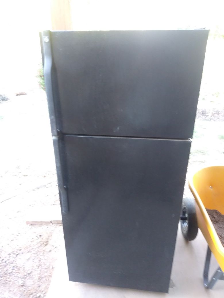 70$ G.e. refrigerator.