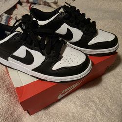 Nike Low Dunk Pandas 