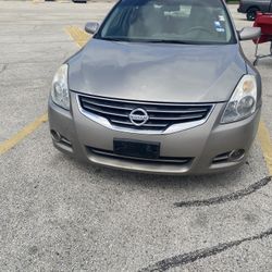 Nissan Altima 2012
