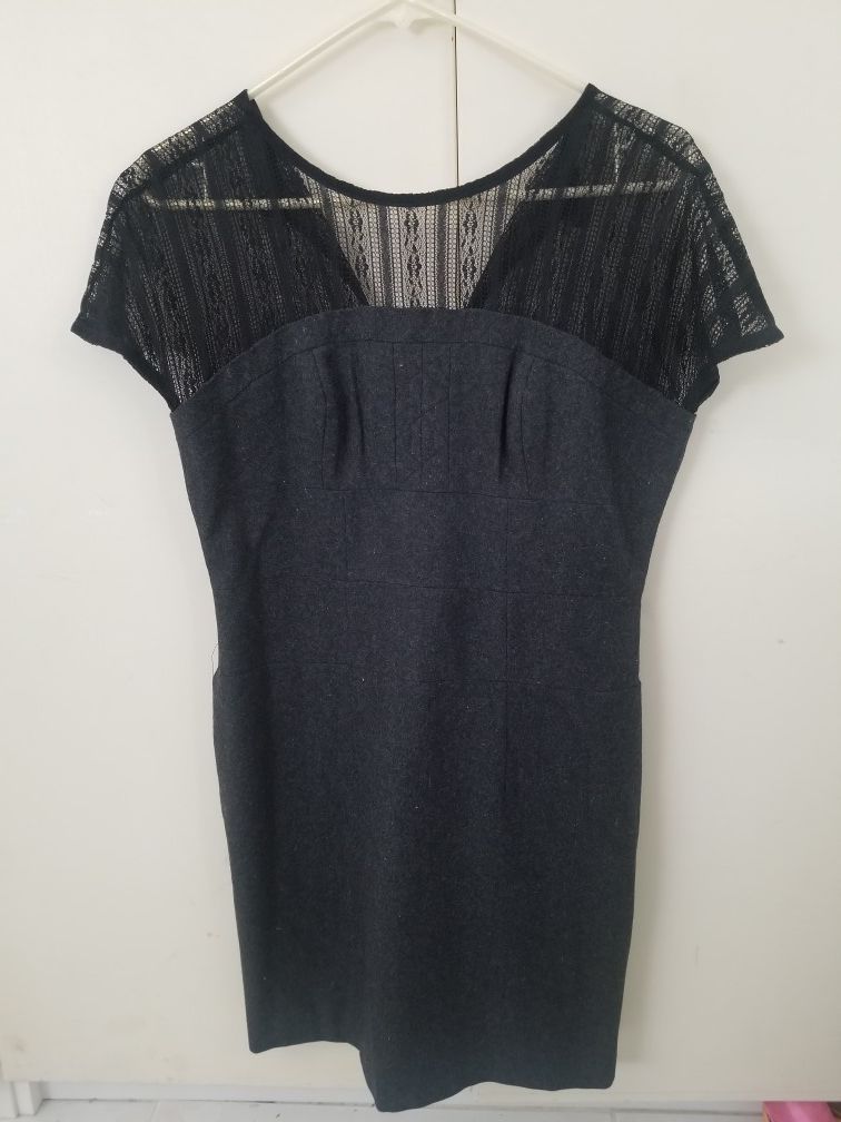 Tulle Charcoal dress w/Pockets & sheer shoulders, Sz Sm. Never worn