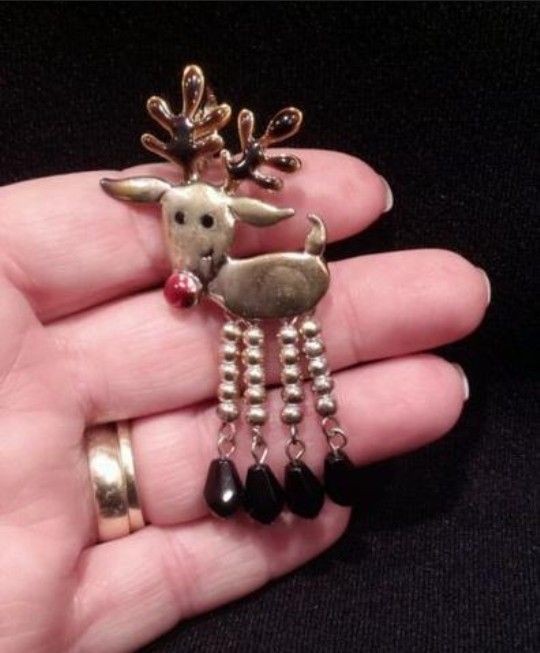 Vintage Retro Funky Silver Tone Reindeer Christmas Brooch Pin Pendant