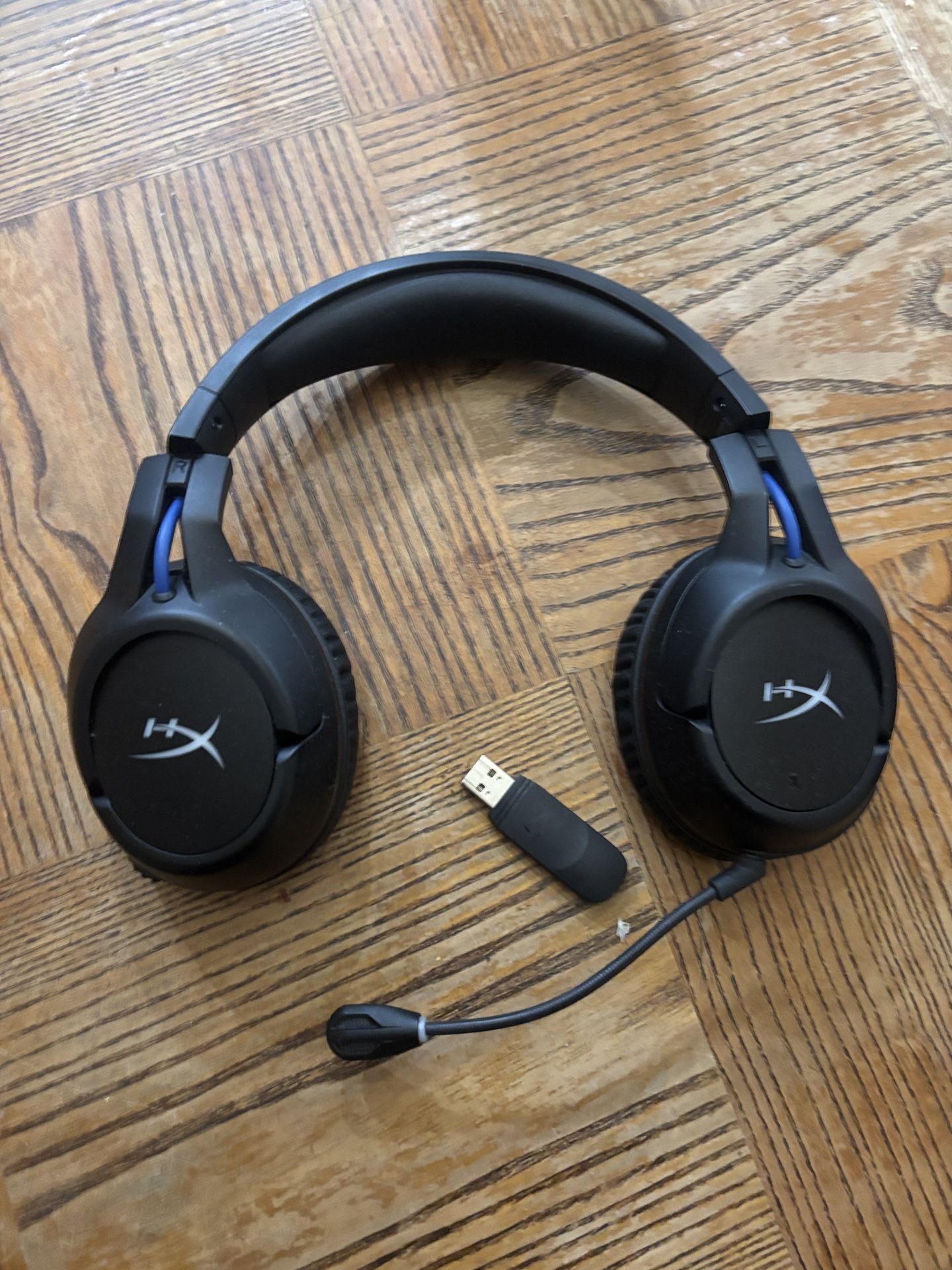 HyperX Cloud Flight Wireless Gaming Headset for PlayStation 5