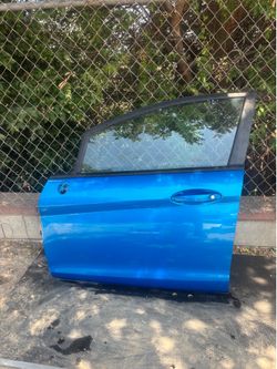 FRONT LEFT DRIVER SIDE DOOR 2011-2019 FORD FIESTA
