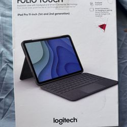 Logitech iPad Pro Keyboard Case