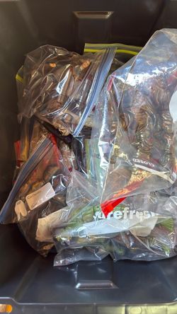 A tub of MCU marvel Legends