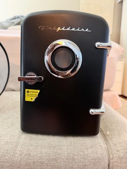 Frigidaire Retro Mini Fridge