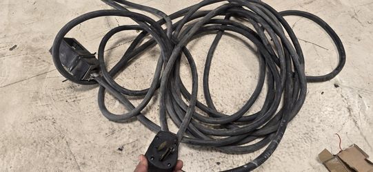 220v Electrical Extension Cord