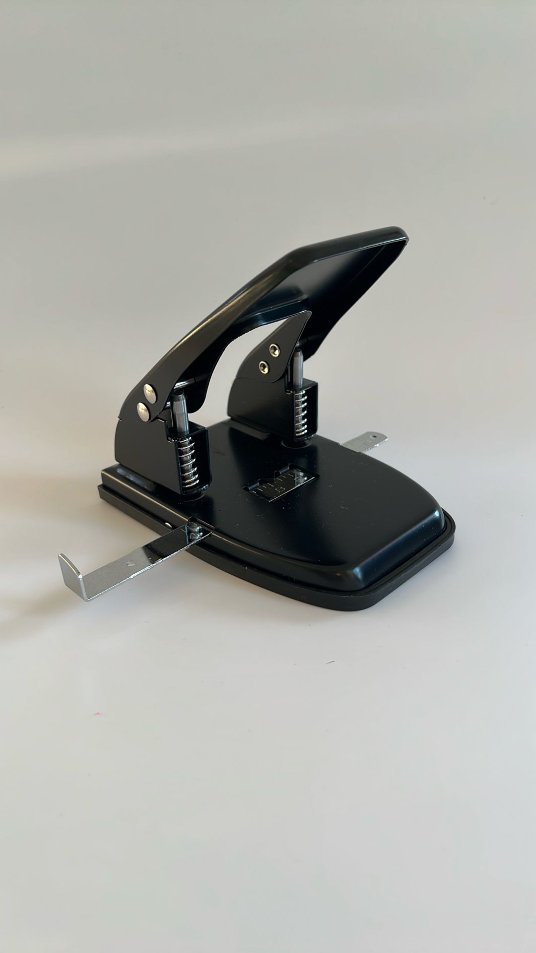 Heavy Duty 2-Hole Punch