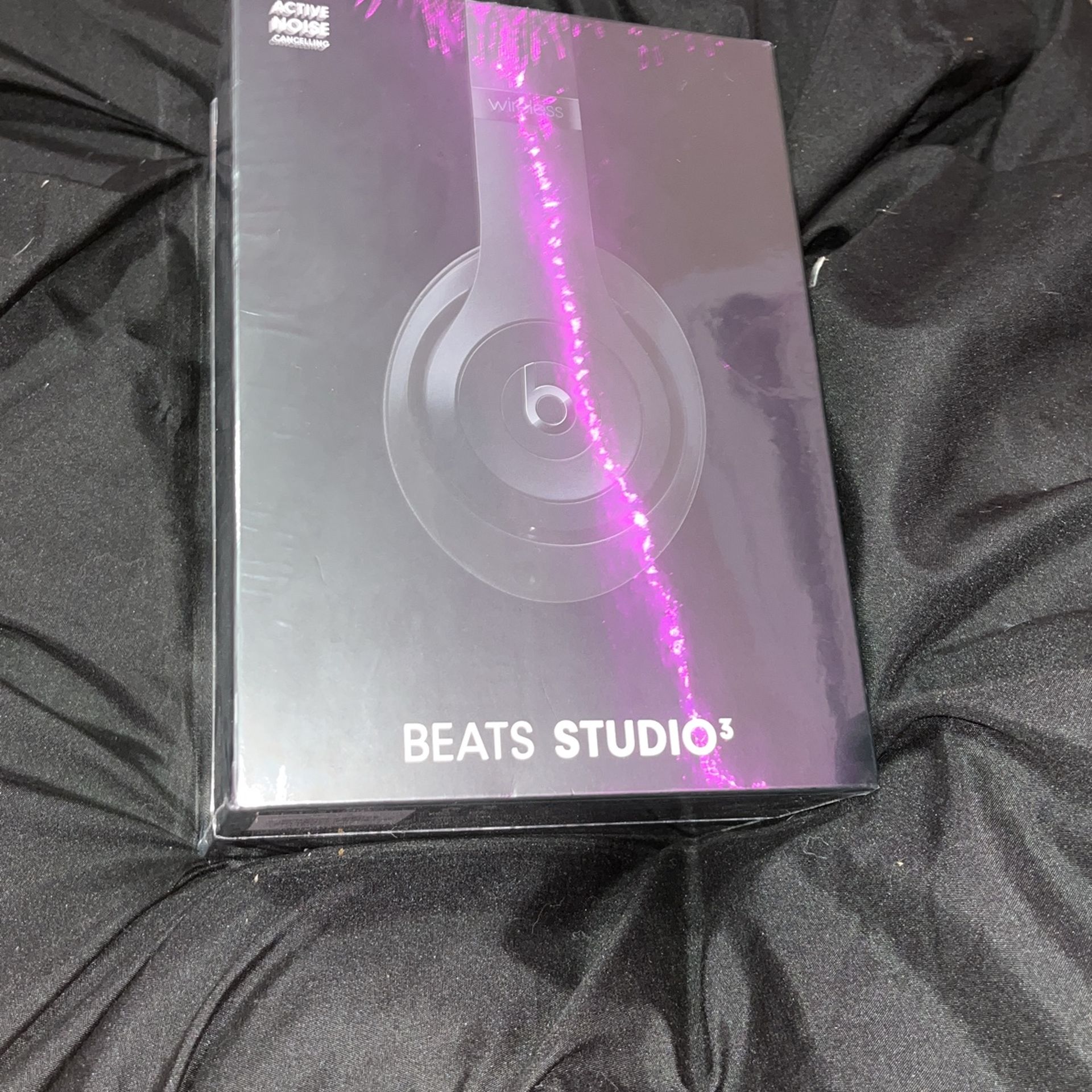 Beats Studio3 Wireless Noise Cancelling Headphones with Apple W1 Headphone Chip- Matte Black