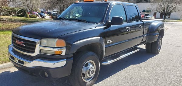 2003 GMC SIERRA 3500 DUALLY 6.6 DIESEL for Sale in Lilburn, GA - OfferUp