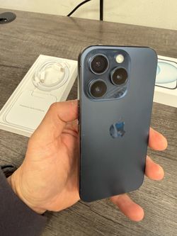 iPhone 15 pro 256gb unlocked for any carrier ( Liberado)