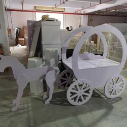 Horse Riding Elegant Candy And Cake Cart