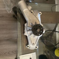 Edelbrock Víctor Series B.B. Chevy Short Style 8854