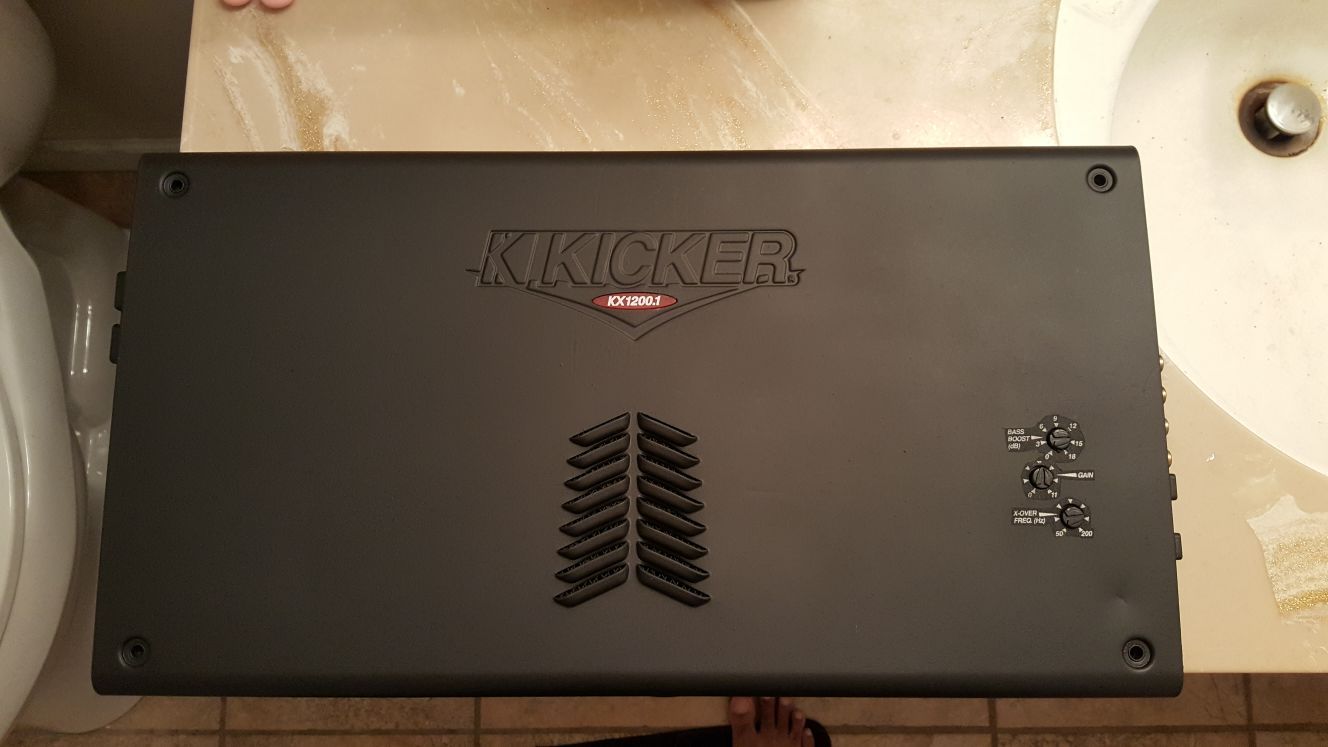 Kicker kx1200.1 old school amp very strong