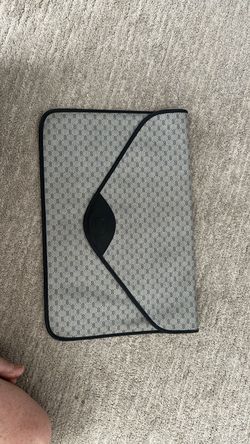 Vintage GUCCI (authentic) portfolio case (laptop case)
