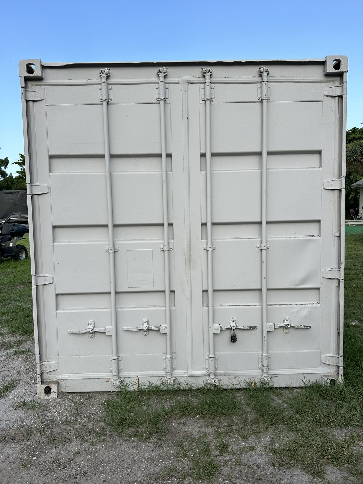 20ft Shipping container