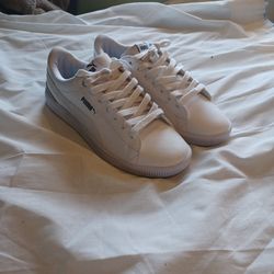 Puma Sneakers