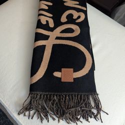 Ladies Premium Designer Scarf.