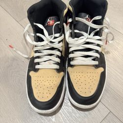 Air Jordan 1 Mid