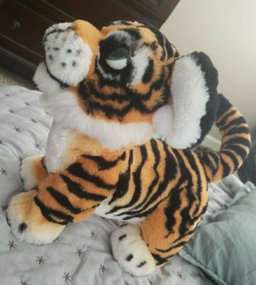 FurReal Friends,  "Tyler" The Playful Tiger