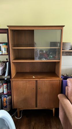 Mid century china Hutch