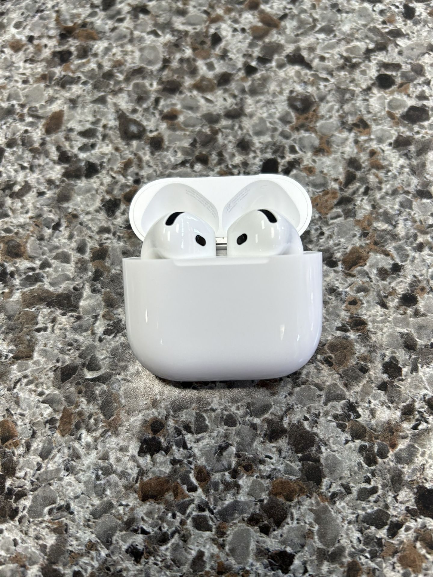 Apple AirPods A3059