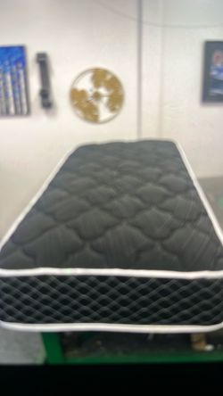 Twin mattress