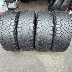 4 Used Tires Lt275 70r18 Nitto ridgerappler $180.00 all 4 FIRM PRICE, FIRM PRICE FIRM PRICE, FIRM PRICE