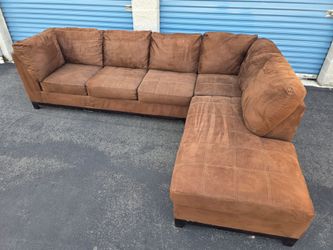 Sectional Couch With Delivery