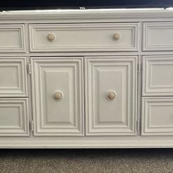 Solid Wood 9 Drawer Dresser