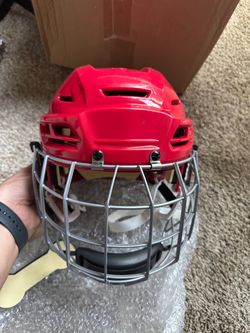 Ice Hockey Helmet with Cage Breathable for Youth and Adult size medium